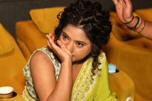 नायिकाहरुलाई रुने रोग लागेको हो कि साँचिकै कथाले छोएको हो ? कि यो चलचित्र चलाउने प्रचार–प्रसारको फण्डा मात्र हो ?