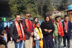 परानले ३० बढी हलमा मनायो ५१ औं दिन, आश्रमलाई न्यानो लुगा सहयोग