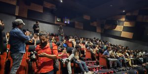 दर्शकको साथ पाइरहेको चलचित्र ‘कुम्भ’, शो अभावप्रति गुनासो; दोस्रो हप्तामा पनि उत्साहजनक प्रतिक्रिया |